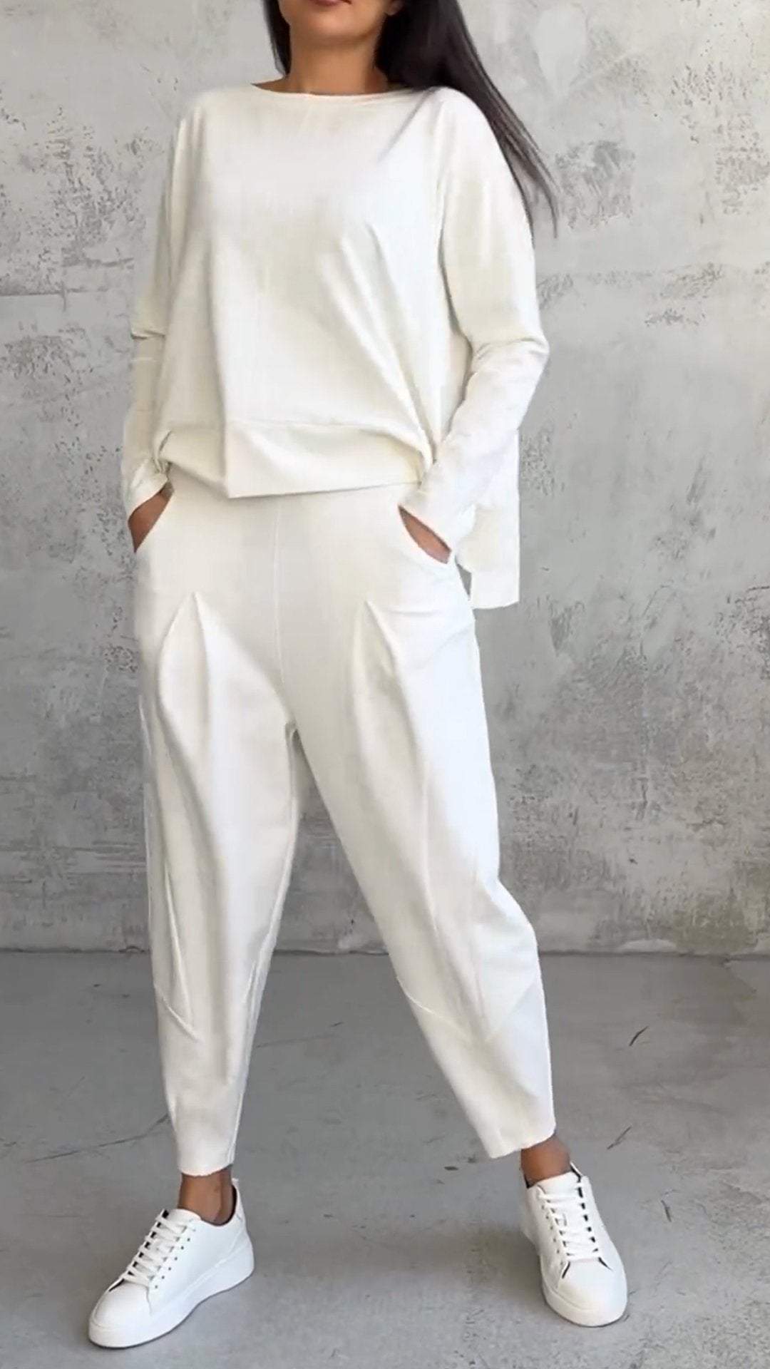 Women's Long Sleeve Jumpsuit Round Neck Soft Fabric Chic Design Sizes S to 5XL 0
