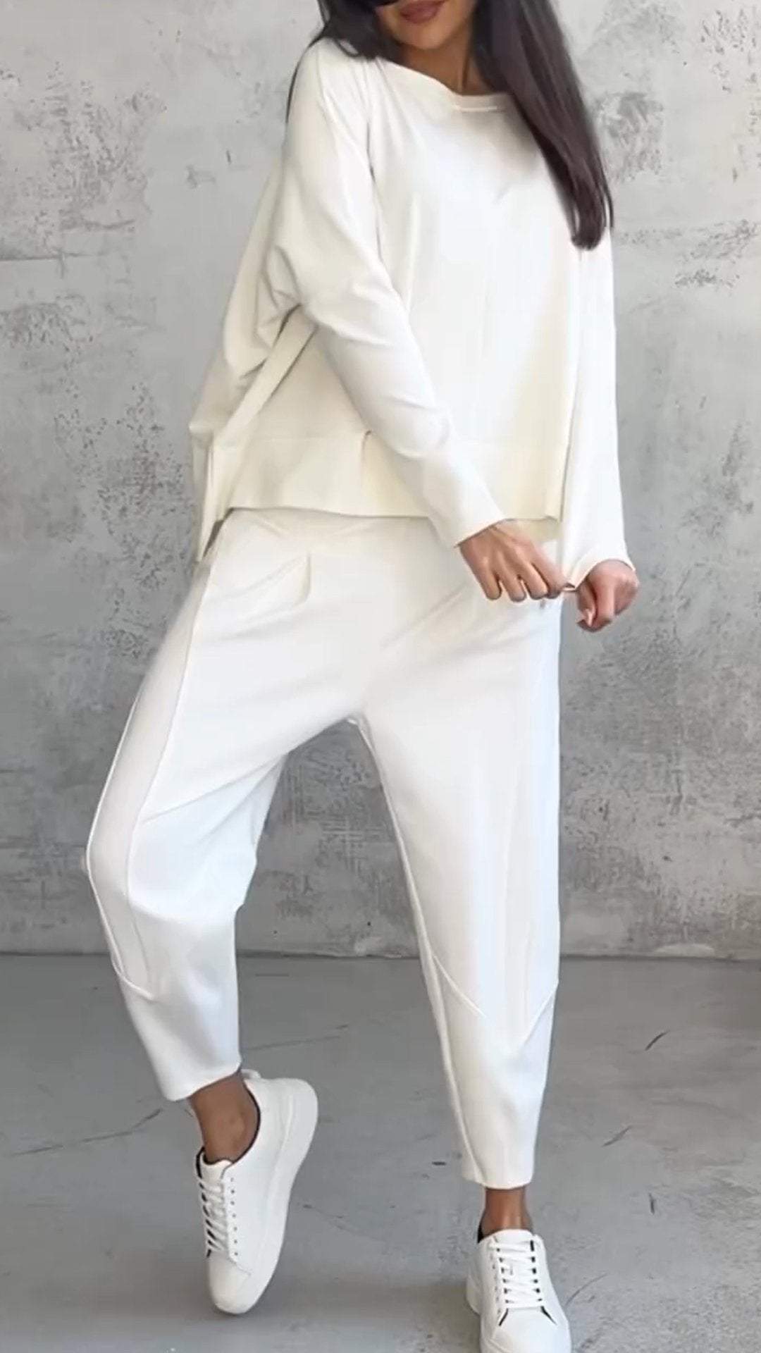 Women's Long Sleeve Jumpsuit Round Neck Soft Fabric Chic Design Sizes S to 5XL 1