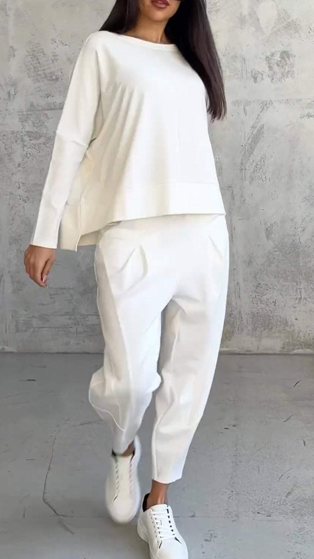 Women's Long Sleeve Jumpsuit Round Neck Soft Fabric Chic Design Sizes S to 5XL 2